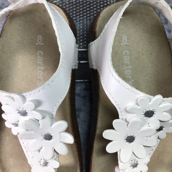 Carter’s Little Girls Size 8 White Flower Thong Style Sandals w/Backstraps ✨NEW✨ - Picture 6 of 9
